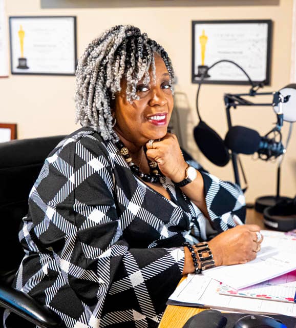 Gallery Dollester White